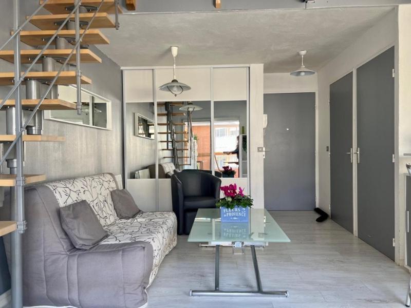 Joli Et Spacieux Studio Avec Garage Au Bord De Mer Фрежус Екстер'єр фото